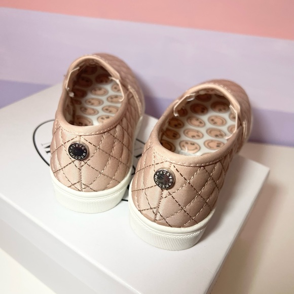 Steve Madden NIB blush pink slip on shoe size 1 - Picture 6 of 6